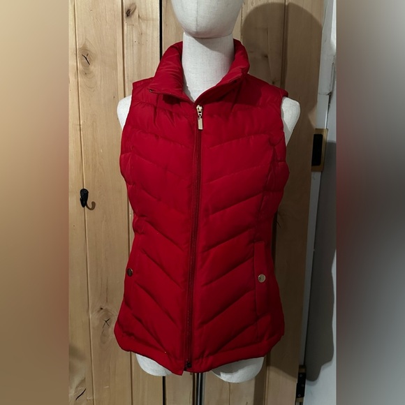 NWOT Charter Club Petite Women's Red Puffer Vest - Picture 2 of 7